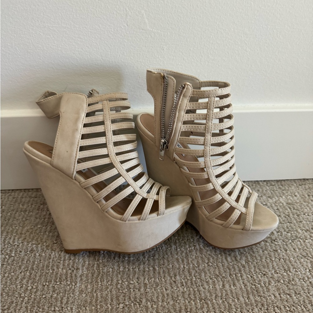 Steve Madden Women's Ivory Xpert Strappy Wedge Sandals Size 6.5
